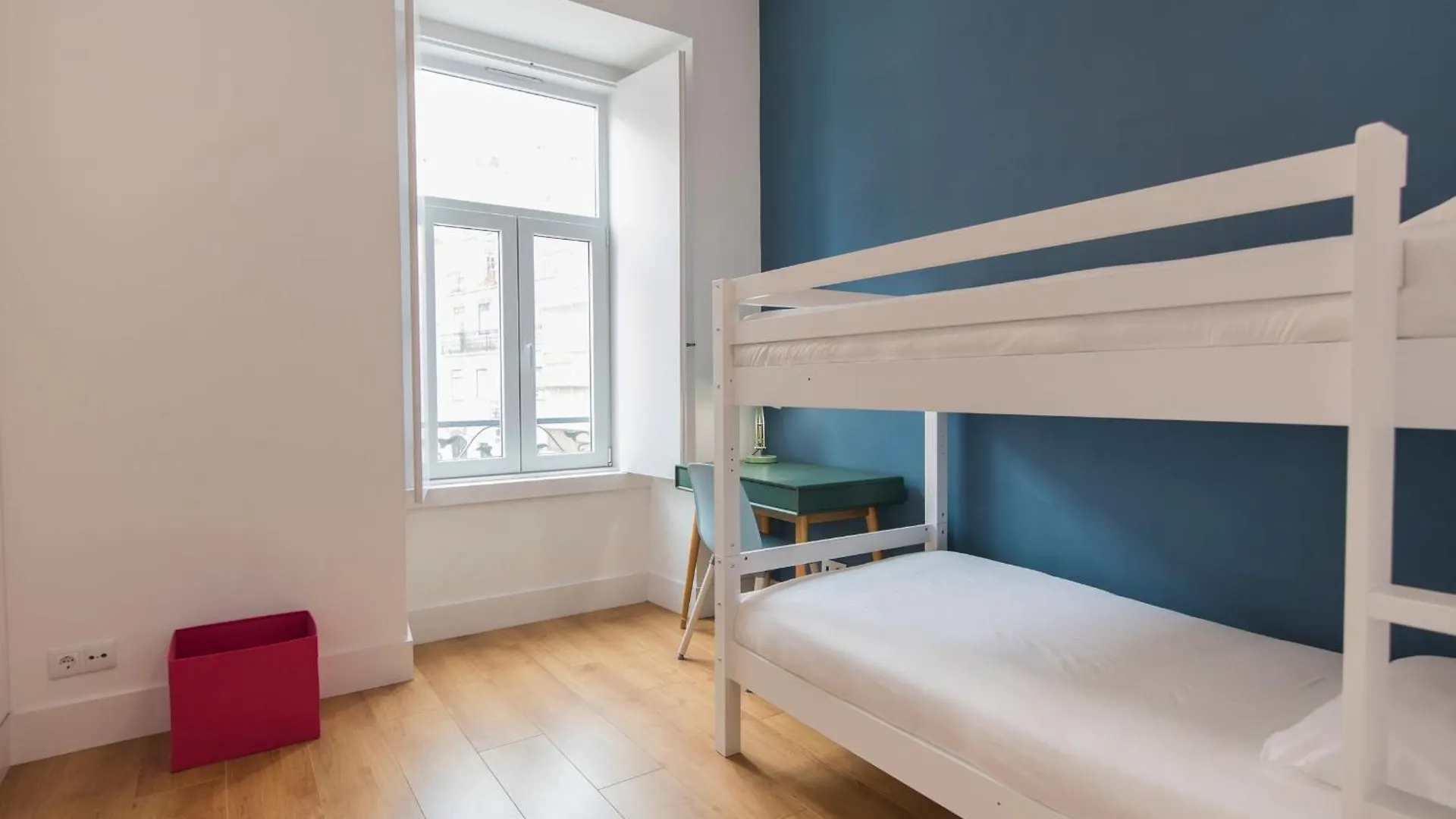 Sunny 3Bdr Apartment In Graca By Lovelystay Lisbon