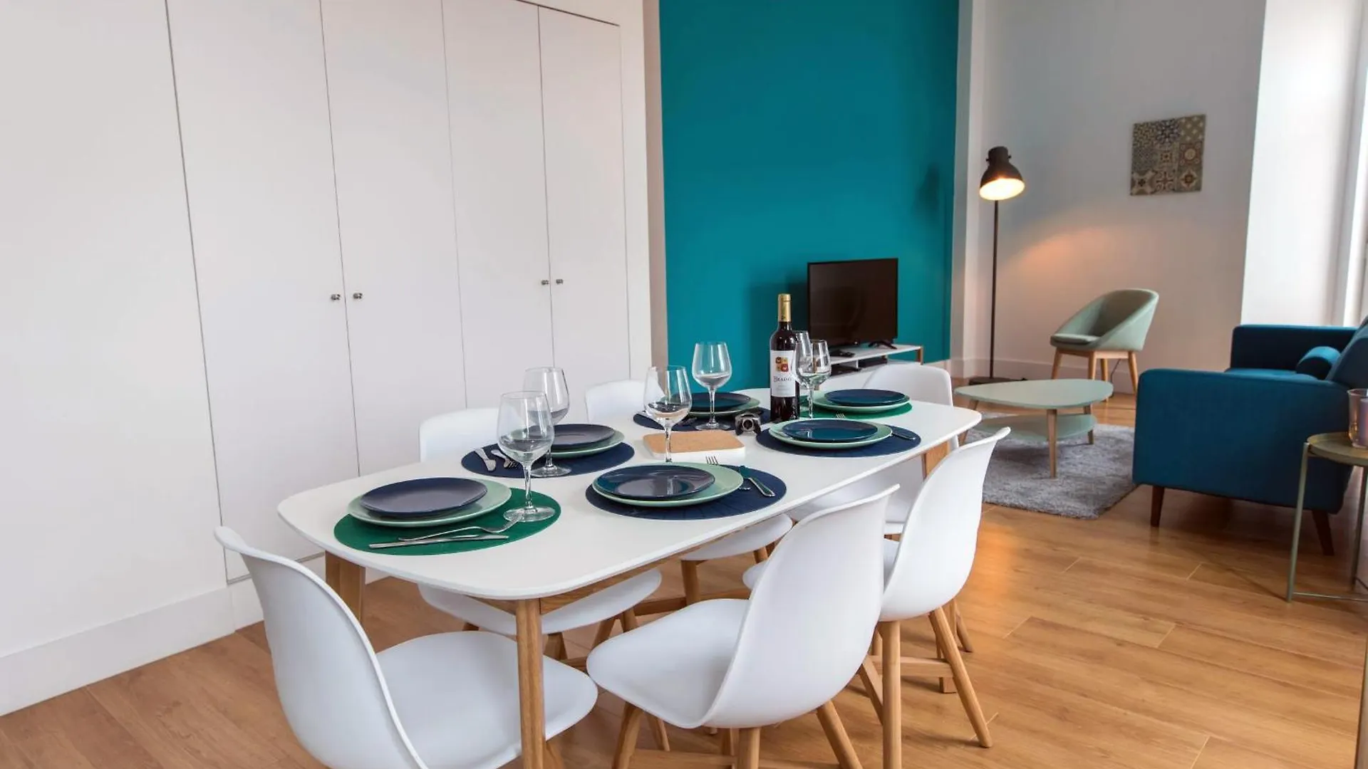 Sunny 3Bdr Apartment In Graca By Lovelystay Lisbon