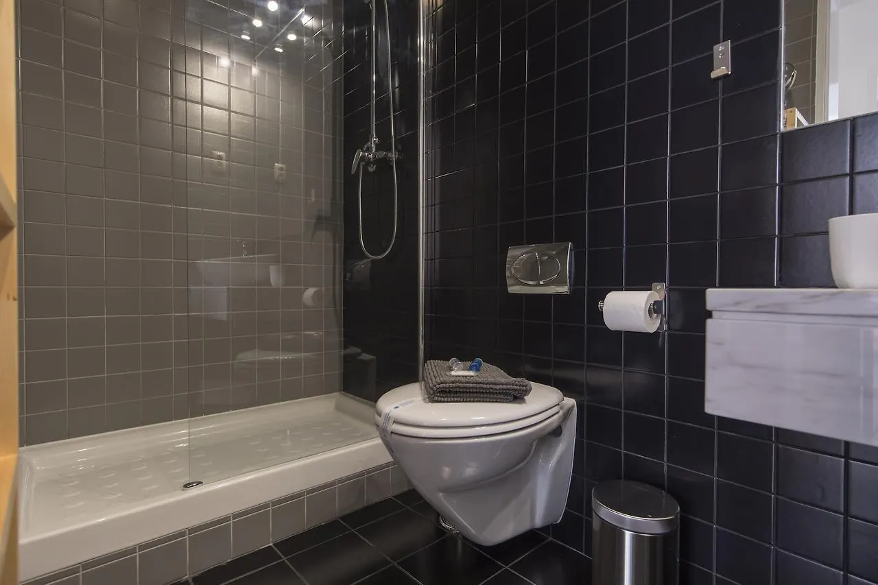 Sunny 3Bdr Apartment In Graca By Lovelystay Lisbon