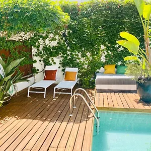 Swimming Pool Central Apartment