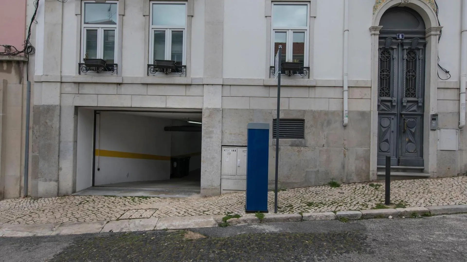 Sunny 3Bdr Apartment In Graca By Lovelystay Lisboa